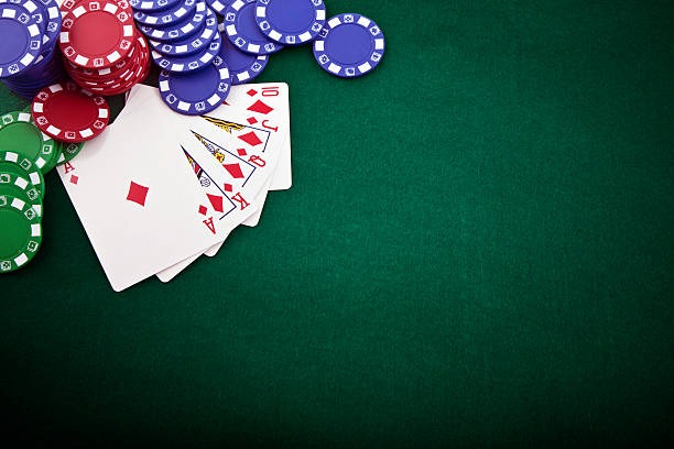 duta slot Capsa Banting live dealer table with five-card hands displayed